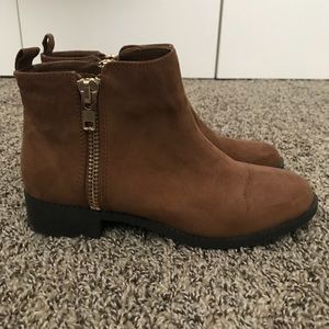 brown suede boots